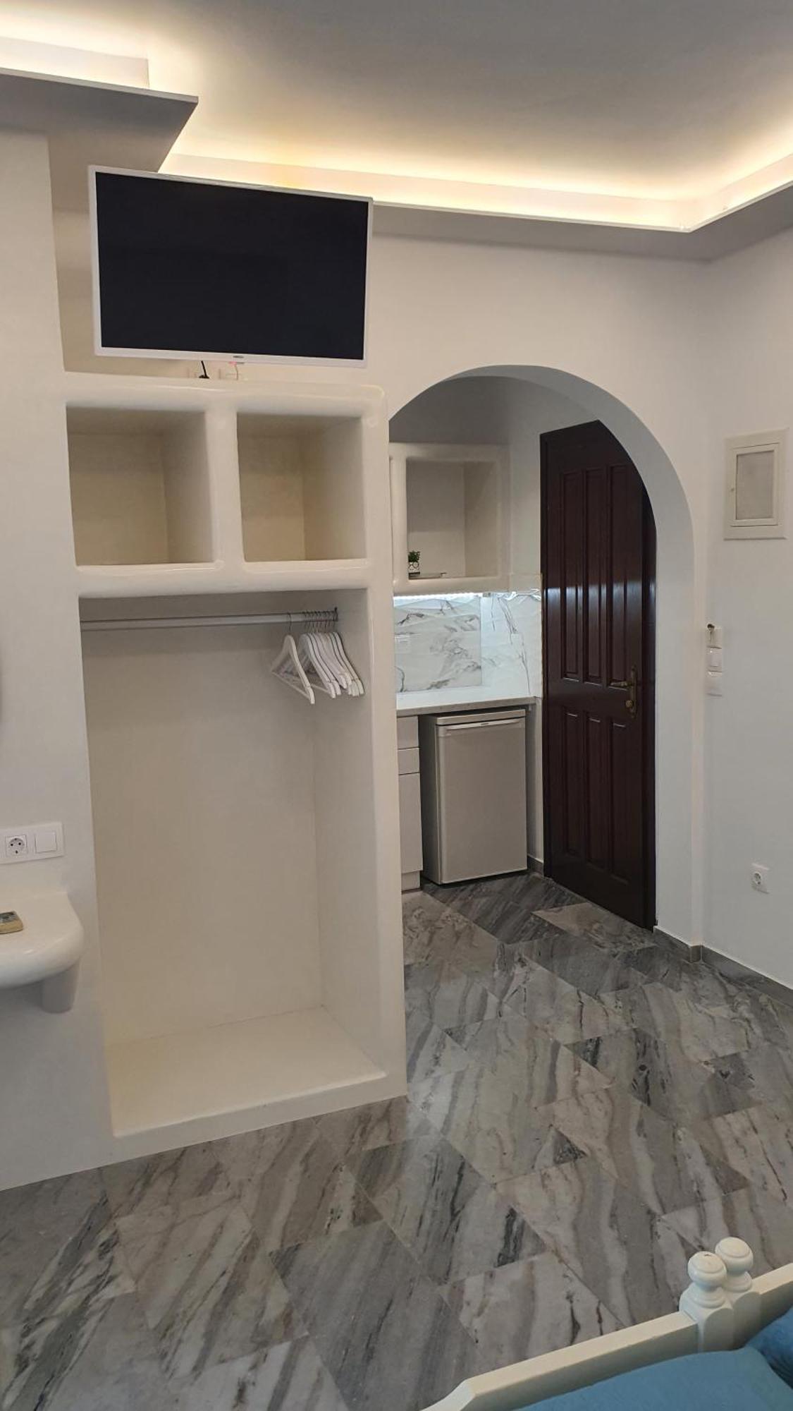 Augusta Studios & Apartments Науса Екстериор снимка