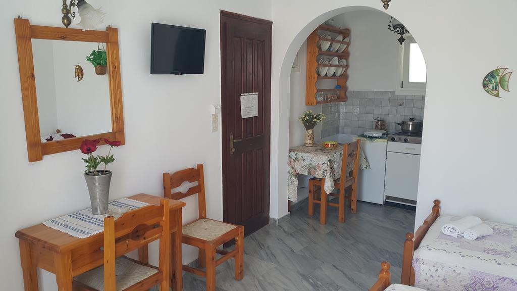 Augusta Studios & Apartments Науса Екстериор снимка