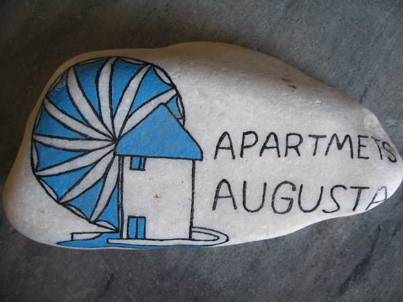 Augusta Studios & Apartments Науса Екстериор снимка